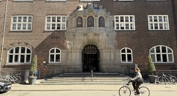 Bygning på Vognmagergade set udefra